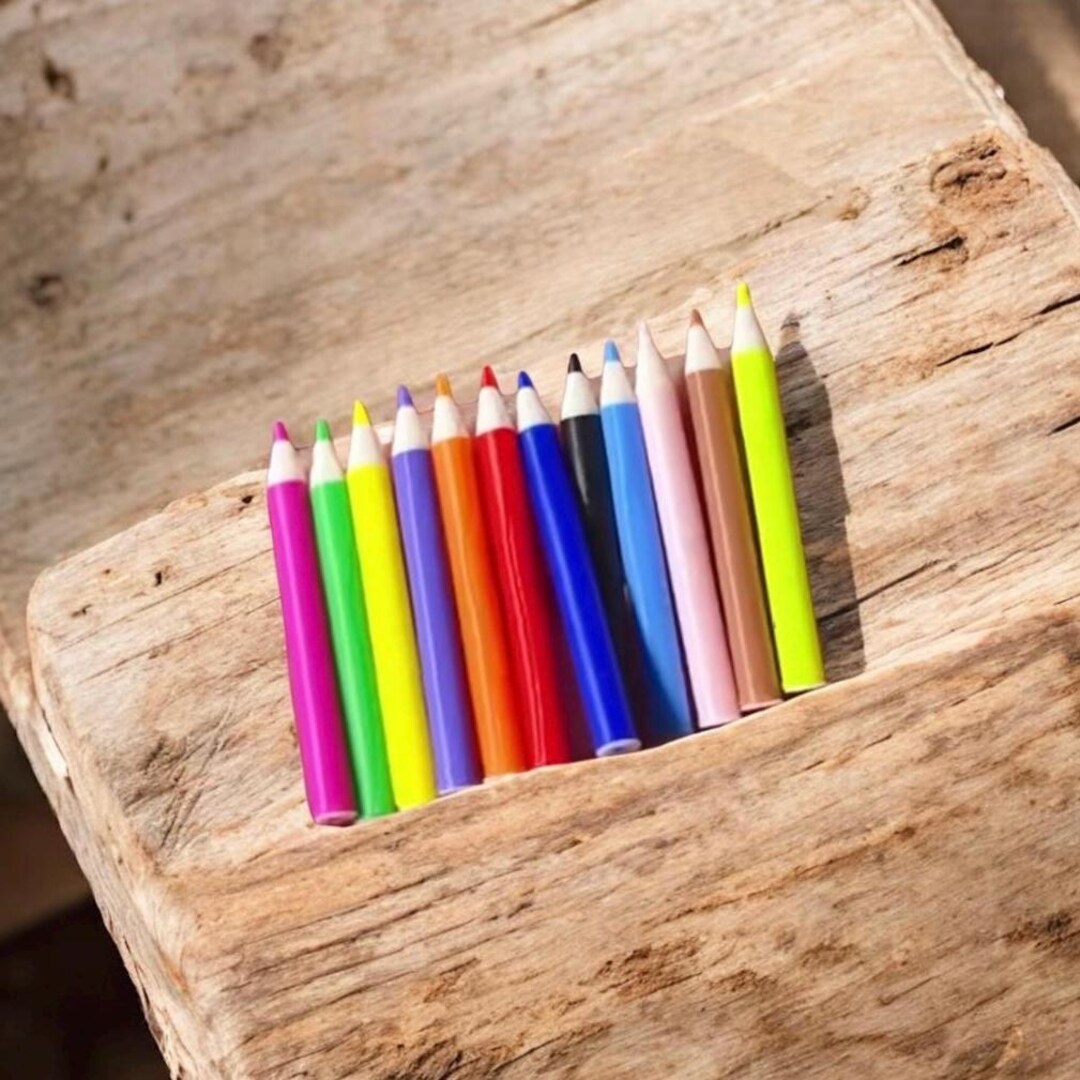 5pc Tiny Colored Pencils Set 28mm Assorted Colored Dollhouse Art Supplies 1:12 Small Scale Media Craft Decor For Miniature School Scenes