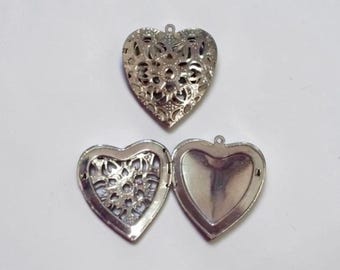 3- Filigree Heart Locket Pendants Large Gunmetal Plated Puffy Photo Locket Charms Ornate Pewter Jewelry Supplies DIY Necklace Making Crafts