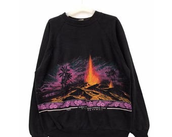 Vintage Hawaii Volcano Print Sweatshirt Sonne verblasst Tourist Grafik 1990er Jahre