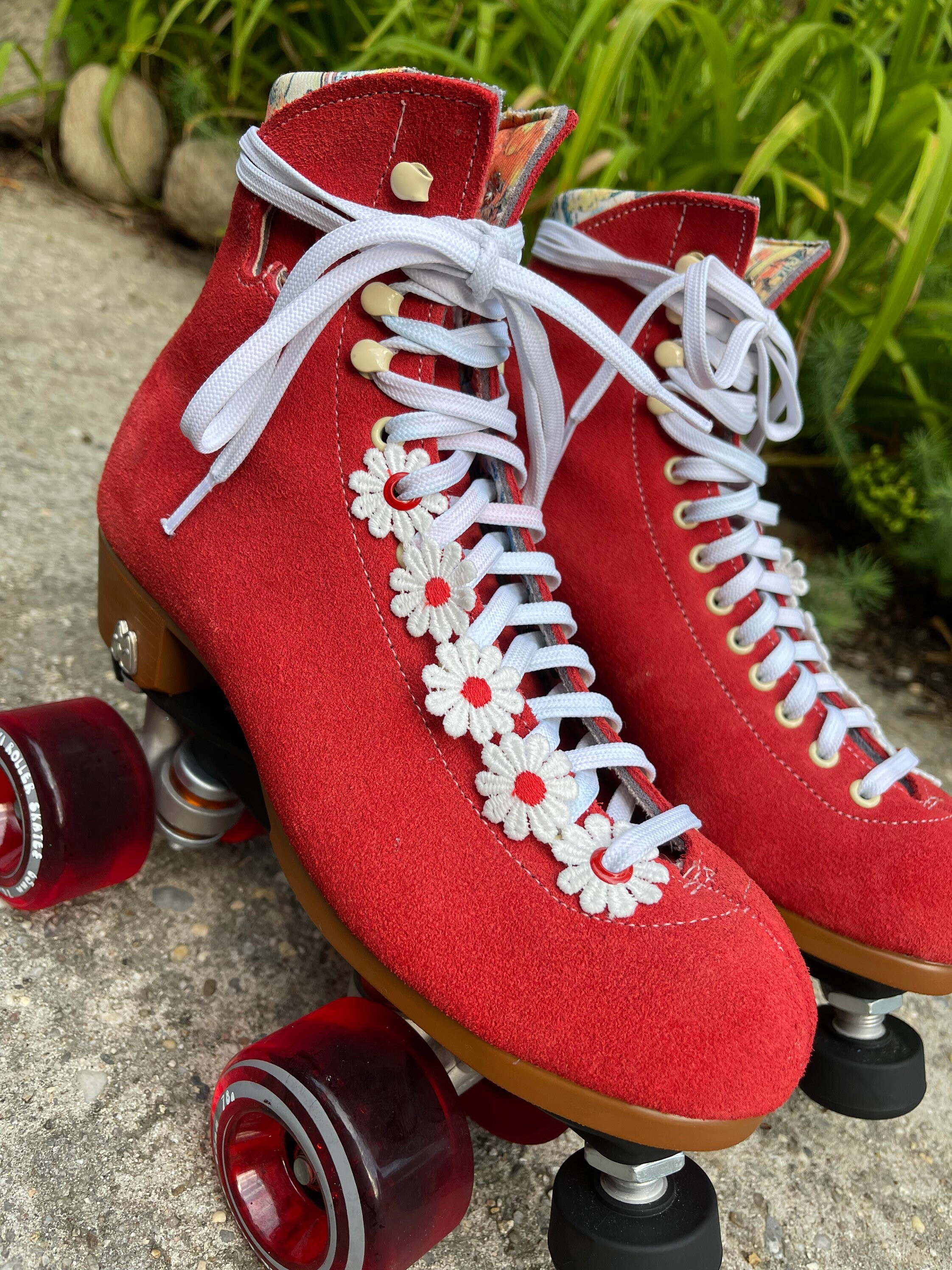 Roller Skate Accessories Daisies 1 PAIR of Daisies 2 Chains Total Eyelet  Flower Shoe Lace the Original DAISY CHAINS ™ 