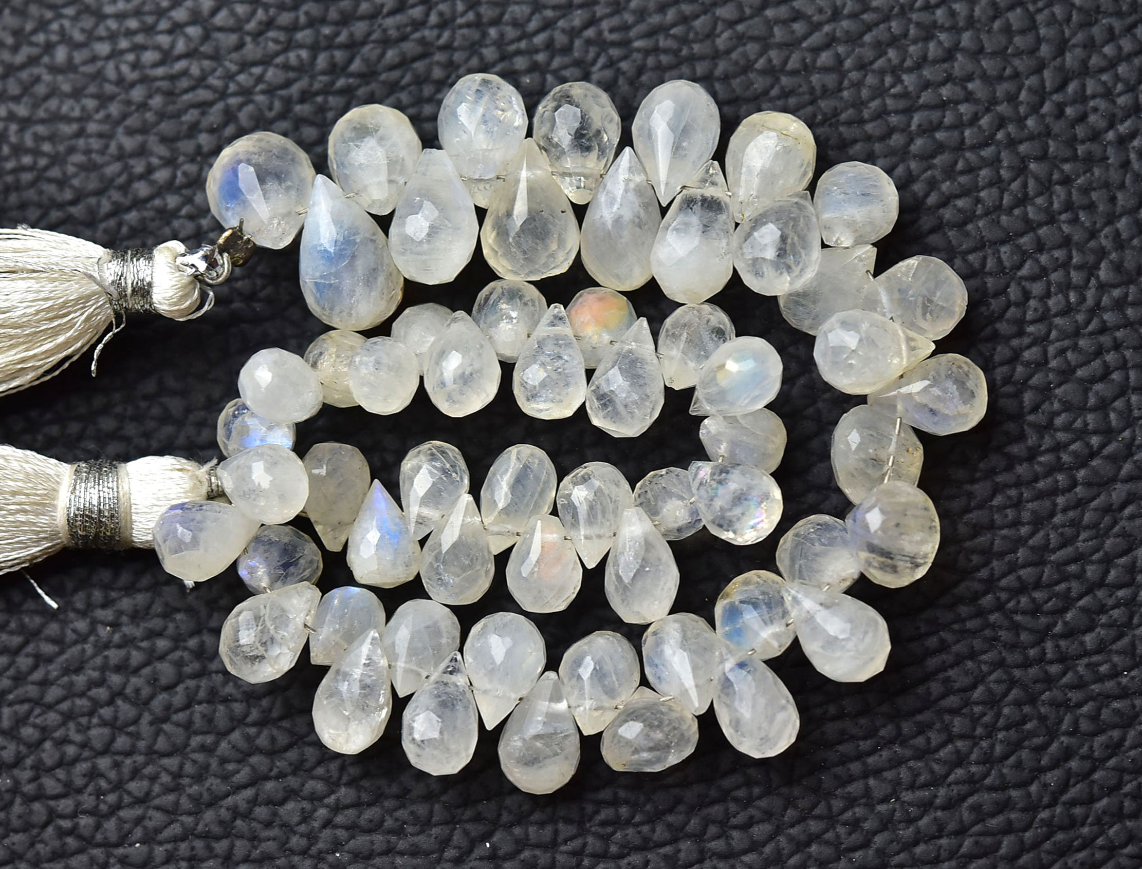 Perles de pierre de lune lisses arc en ciel en forme de