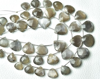 Cuentas de piedra lunar gris AAA facetadas en forma de corazón, de 11 mm a 16 mm. Cuentas de piedras preciosas auténticas de piedra lunar. Hilo de 7 pulgadas n.° 5694.