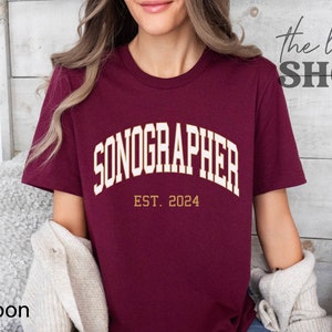Sonographer Est 2024 T-Shirt Preppy Custom Sonography Shirt X-Ray Tech Tshirt 2024 Graduation Healthcare Gifts MRI Shirts Sonographer Shirts