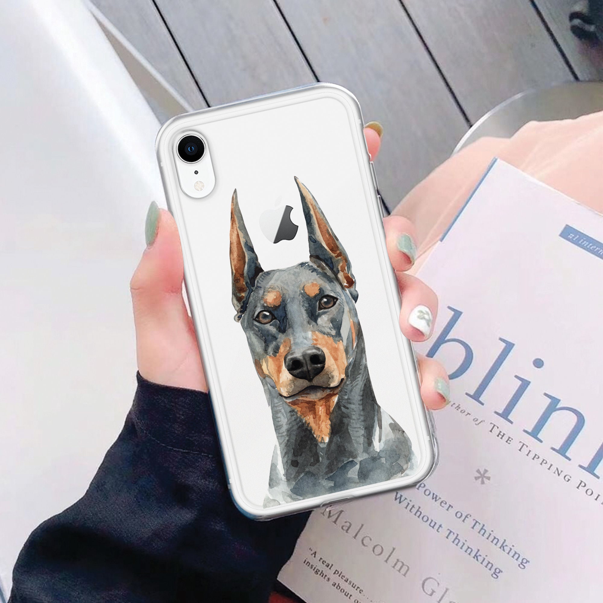 水彩画風ドーベルマン犬のiPhoneケース：洗練された保護カバー - Etsy 日本