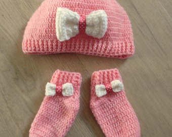 Ensemble bonnet et chaussettes pour bébé 3 à 6 mois