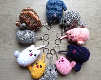 Porte clés chat unicolore au crochet en acrylique