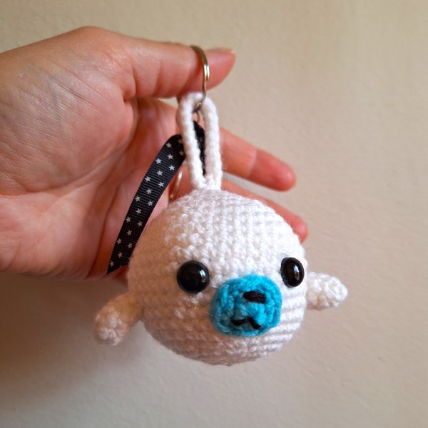 Porte clés petit phoque au crochet avec ruban