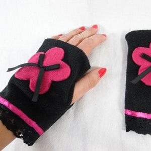 Fingerless gloves Gothic style black and pink with Black Lace