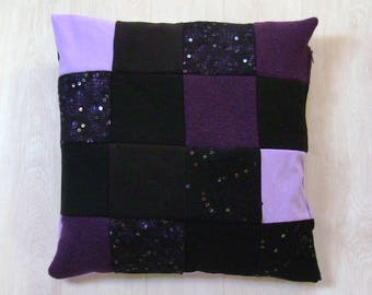 Housse de coussin style patchwork noir et violet