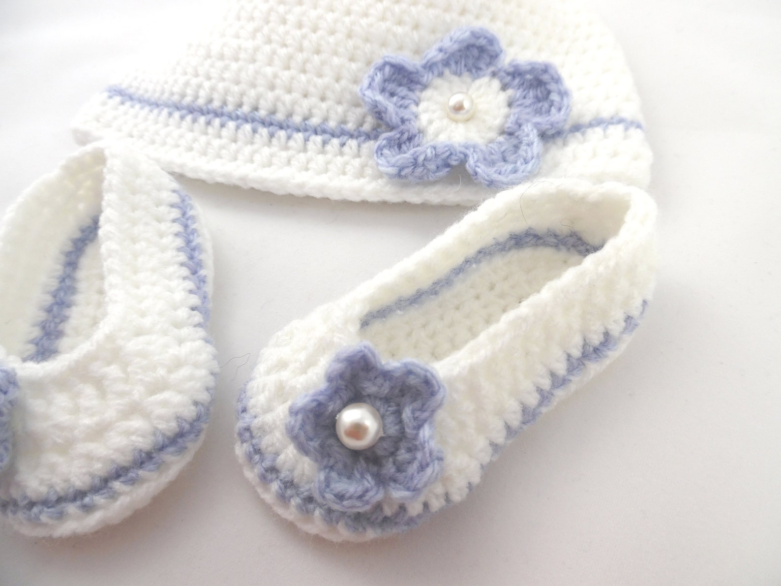 Ensemble Bonnet & Chaussons Bébé Fille BEARPAW - Neuf Avec étiquettes
