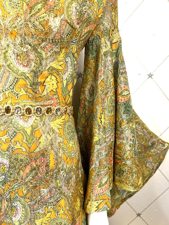 On Hold* Late 1960s Shimmering Gold Lurex Paisley… - image 9