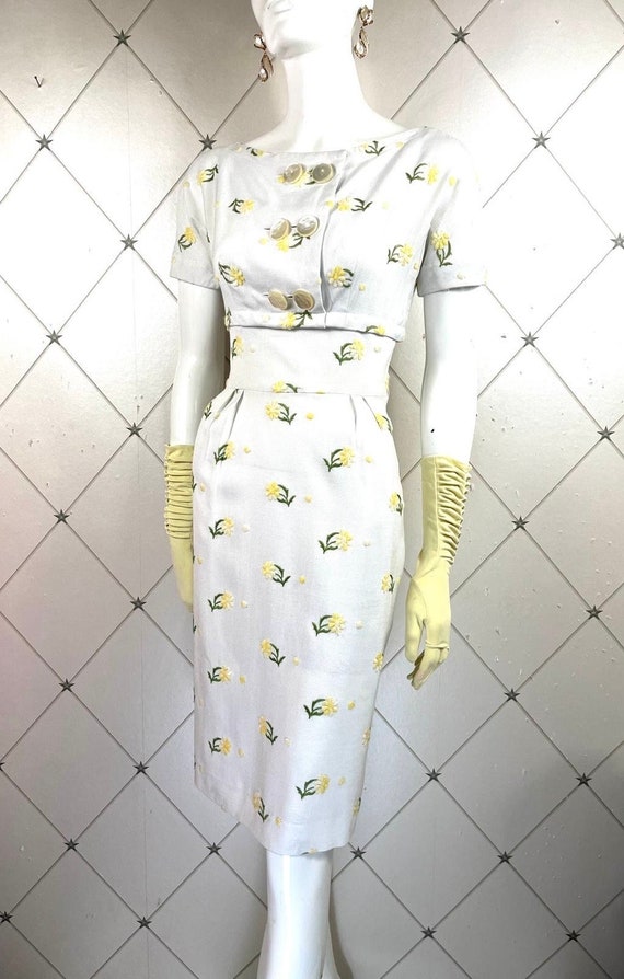 50’s White Linen Dress with Gold Embroidery