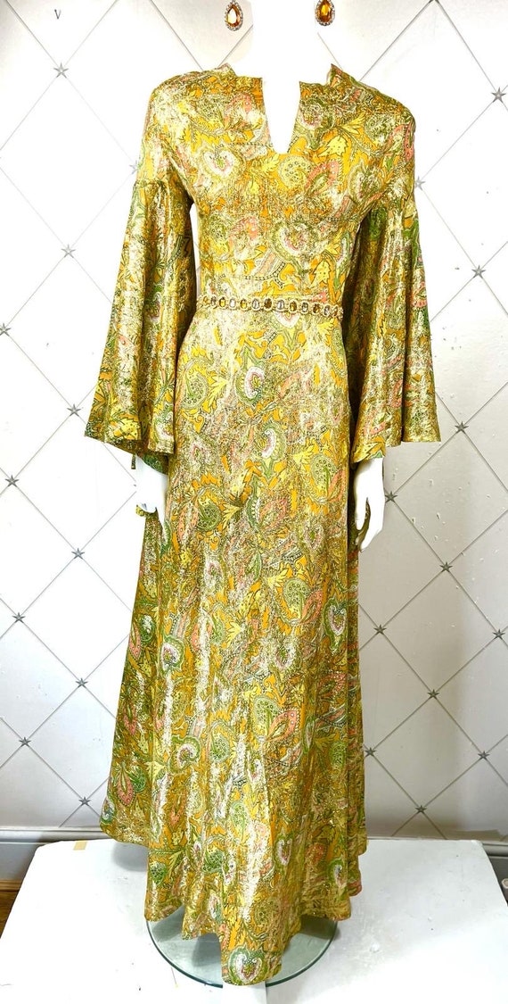 On Hold* Late 1960s Shimmering Gold Lurex Paisley… - image 5