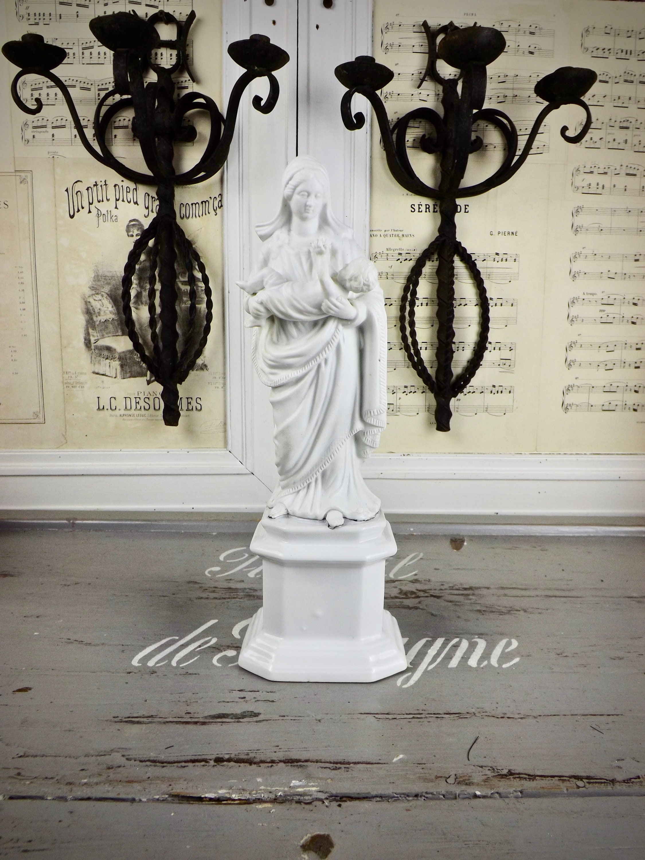 Sculpture Vintage Français Porcelain Bisque de Notre-Dame La Vierge Marie C1920S