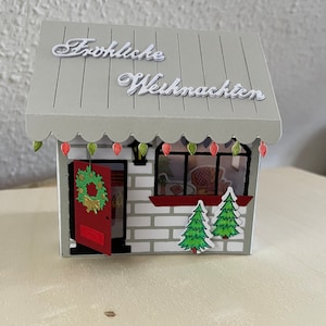 Casa decorada para o Natal com muitos pequenos detalhes