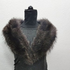 Classy Raccoon Collar,Raccoon Fur Lapel, Luxury Raccoon Neck Warmer, Racoon Fur Neck,Natural Fur Collar,Detachable Collar, Detachable Lapel