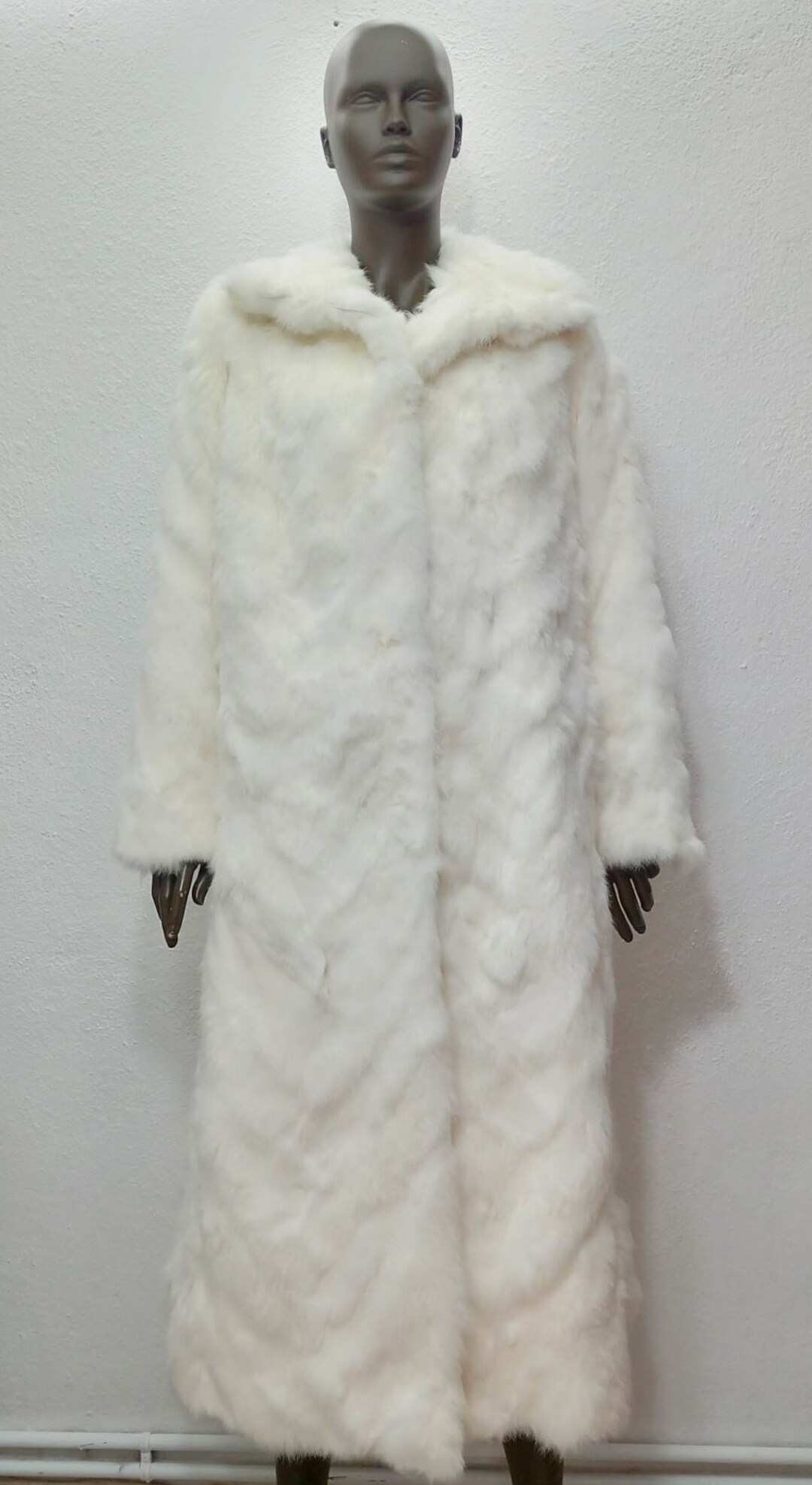 Classy White Rex Chinchilla Fur Coat, White Fur Coat, Rex Chinchilla ...