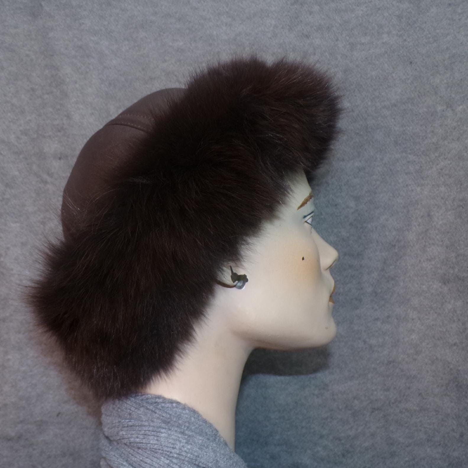 Handmade Canadian Fox Fur Hat: Brown Leather Beret - Etsy