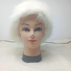 White Fox Fur Hat, Classy White Fox Hat, Natural Fox Fur Hat, Women Fur Hat, Canadian Fox Hat, Fox Fur Hat,Fox Fur Cap, Women Fur Cap