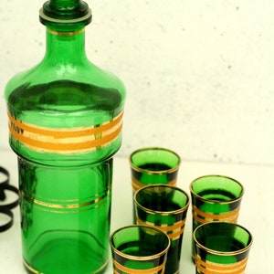 Retro green glass decanter with shot glasses – Green glassware – liquor decanter with glasses – French retro drinkware – French aperitif