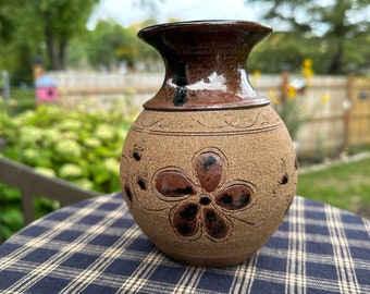 MCM Flower Vase Handmade Stoneware Studio Pottery Brown & Black Daisy Design 6 Inches Tall Signed