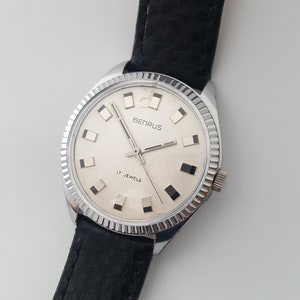 Vintage BENRUS, Swiss 17 jewel movement, circa mid 1970s, -----Serviced---------