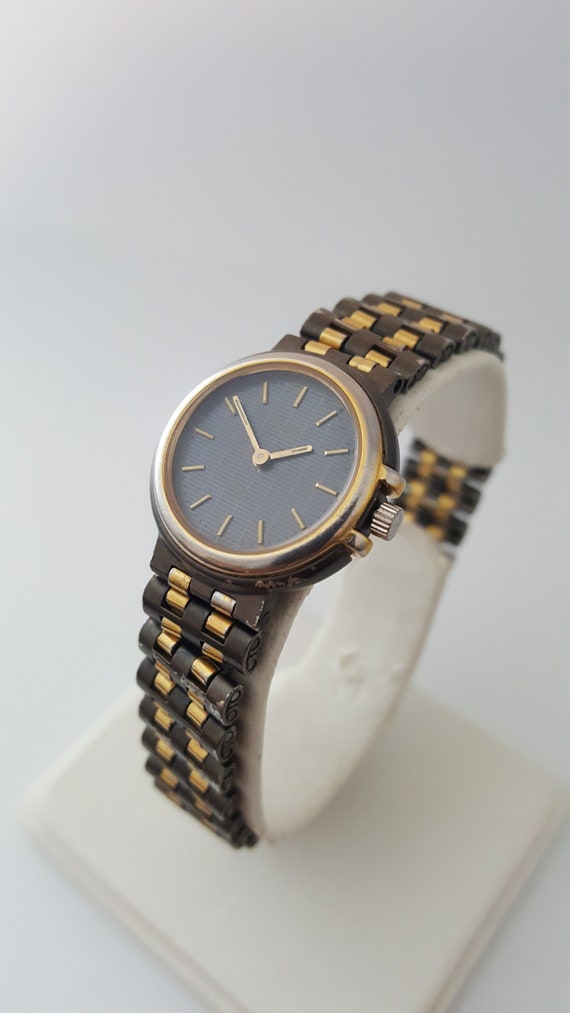 SALE*****Vintage TISSOT SEASTAR Quartz For Ladies,