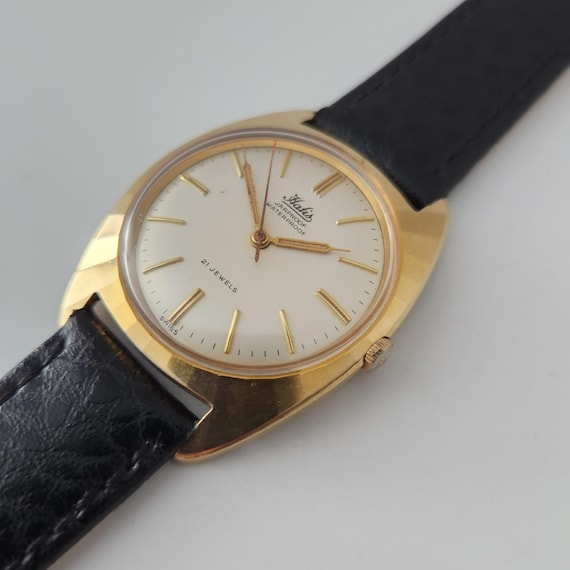 Vintage HAFIS Gents Watch SWISS Made 21 Jewel Unusual Faceted Case Very Fine Condition Circa Early 1960 s Serviced