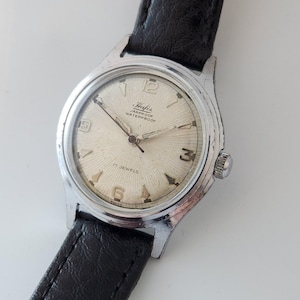 Vintage HAFIS Gents Watch, SWISS Made Quality Brand, 17 Jewels, Very Good Vintage Condition, Circa Early 1950&#39;s------Serviced-------