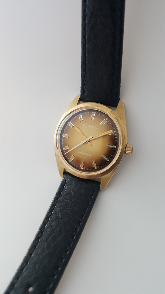 Vintage CARAVELLE by BULOVA 17 Jewels, Very Good C