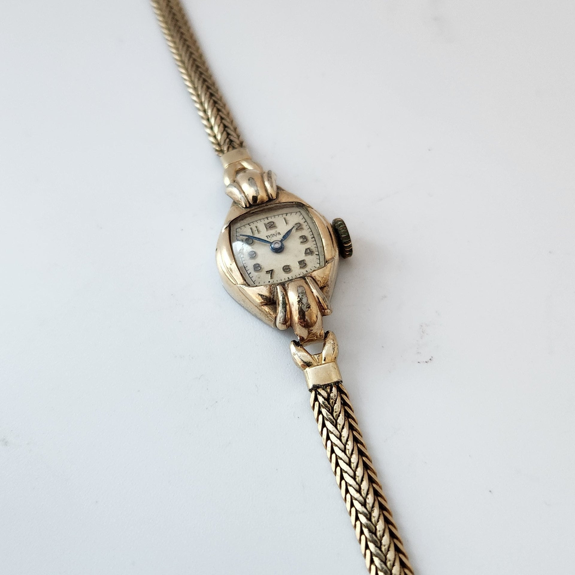Vintage TUDOR Ladies Cocktail Watch, (A ROLEX Brand) Swiss  display picture 2