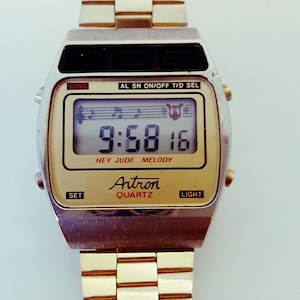 Melody quartz watch clearance