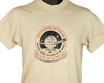 Battlestar Battalion T-shirt Vintage 80-tals Signalsoldater 50/50 Tillverkad i USA Herrstorlek Medium