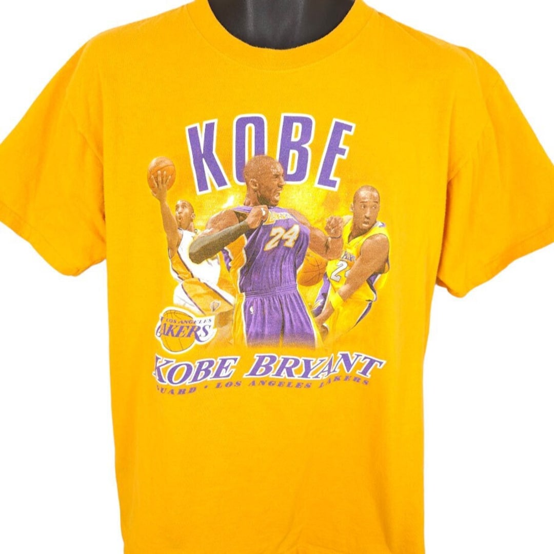 Vintage Kobe Bryant T Shirt Mens Size Large Yellow Y2K LA Lakers