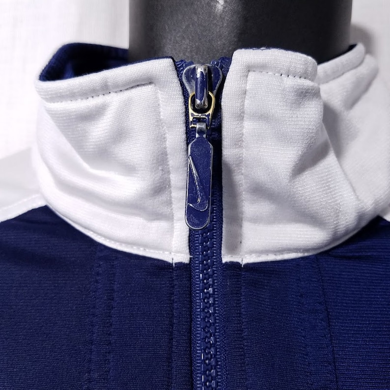 Nike Jacka Vintage 90-tals Jumbo Swoosh Spell Out Vit Tagg Blå Herr Storlek Small bild 3