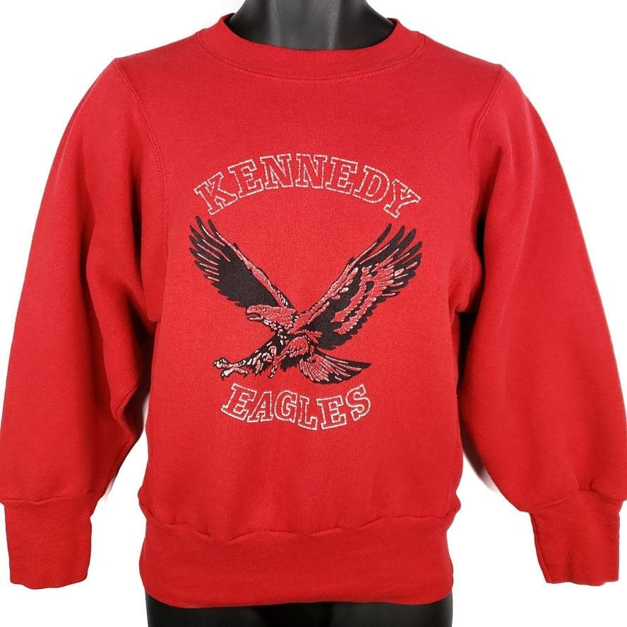 Kennedy V-Neck Sweatshirt in Red main image 0