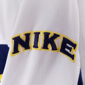 Nike Jacka Vintage 90-tals Jumbo Swoosh Spell Out Vit Tagg Blå Herr Storlek Small bild 4