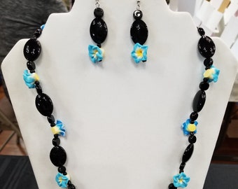 Turquoise Flower and Black Beaded Necklace and Earrings Set