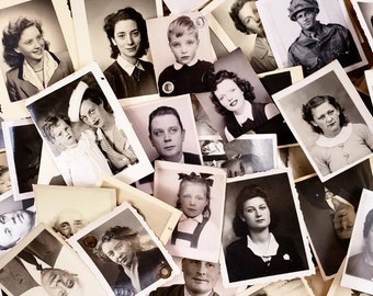 Authentic Vintage Portrait Wallet Photos