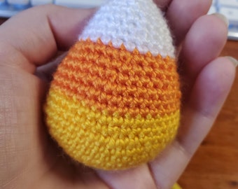 Mini Candy Corn Amigurumi, Candy Corn Amigurumi, Halloween Amigurumi, Halloween Keychain, Candy Corn Keychain, Halloween Candy Amigurumi