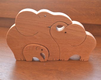 Wooden elephants family - Mother's Day gift - Puzzle toy - Animal puzzle - Educational toy - Kids gifts - Natural eco friendly - Waldorf