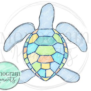 Może przedstawiać: Aquarelowa ilustracja w kolorze niebieskim i zielonym przedstawiająca żółwia morskiego z geometrycznym wzorem na skorupie. Żółw jest zwrócony w prawo i ma jasnoniebieskie ciało z zieloną, żółtą i pomarańczową skorupą.