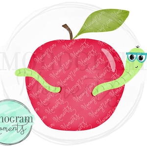 Può includere: Una mela rossa con una foglia verde e un verme verde con occhiali blu. La mela ha il testo "Monogram Moments" ripetuto intorno a lei.