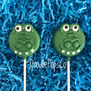 Alligator Oreo cookie pops/ Crocodile cookie / alligator birthday party favor/ chocolate covered Oreo/ one dozen (12)