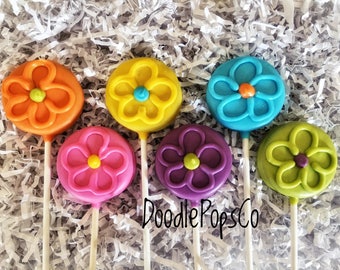 Flower Oreo cookie pops / birthday party favor / chocolate covered Oreo / one dozen (12)