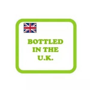 Puede incluir: Una etiqueta cuadrada verde con el texto "Bottled in the U.K." y una peque&ntilde;a bandera del Reino Unido en la esquina superior izquierda.