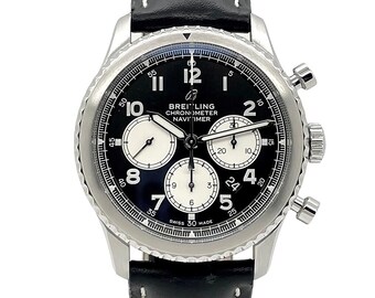 Breitling Navitimer 8 B01 Chronograph, schwarzes Panda-Zifferblatt, grünes Armband, Faltverschlüsse