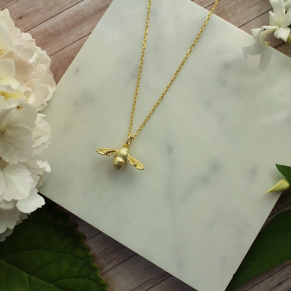 18ct Gold Bumble Bee Necklace | Gold Vermeil Bee Charm | Gold Plated Sterling Silver | Nature Insect Charm | Bee Jewellery