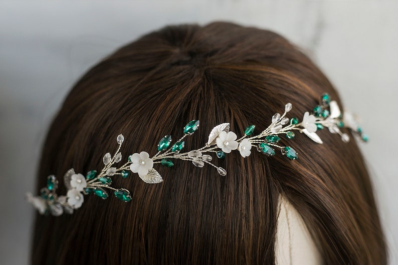 Flexible wedding verdant head piece for hairstyle Crystal virid long bridal halo Emerald white floral wreath Bride dark green vine