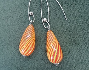 SOLARIS versions 1, 2 ou 3 - Boucles d'oreilles avec grand crochet d'oreille & perle de verre soufflé (orange et jaune)